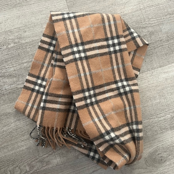 Burberry Tan and Black Checkered Scarf - Picture 5 of 7